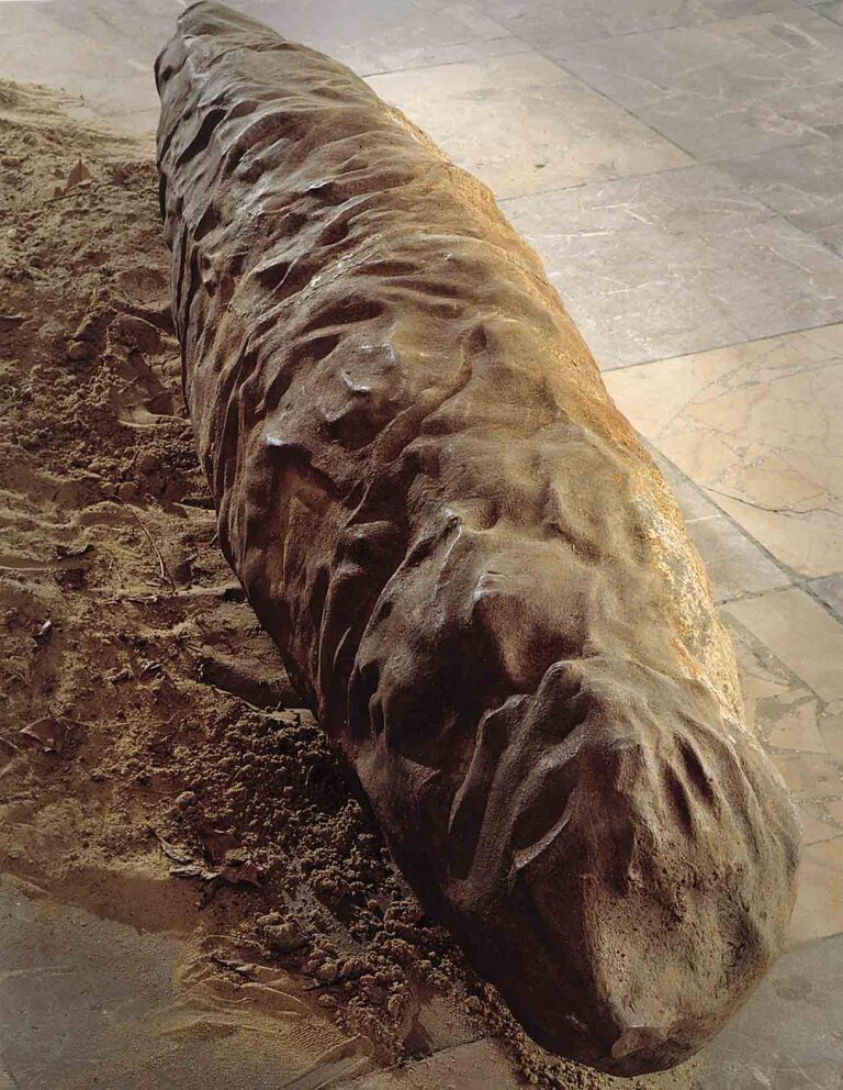 Robert Sobocinski, Vehicle, 1985,farraille cast, 200x50x50 cm