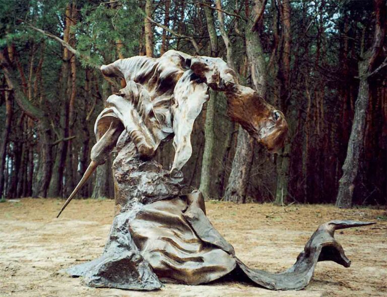 Robert Sobocinski, Galapagos, 1987, bronze, 100x139x60 cm