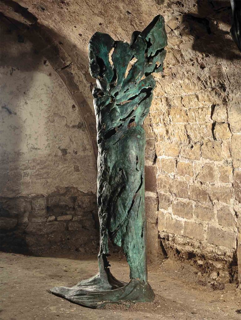 Robert Sobocinski, Stranger, 1992, bronze230x55x75 cm