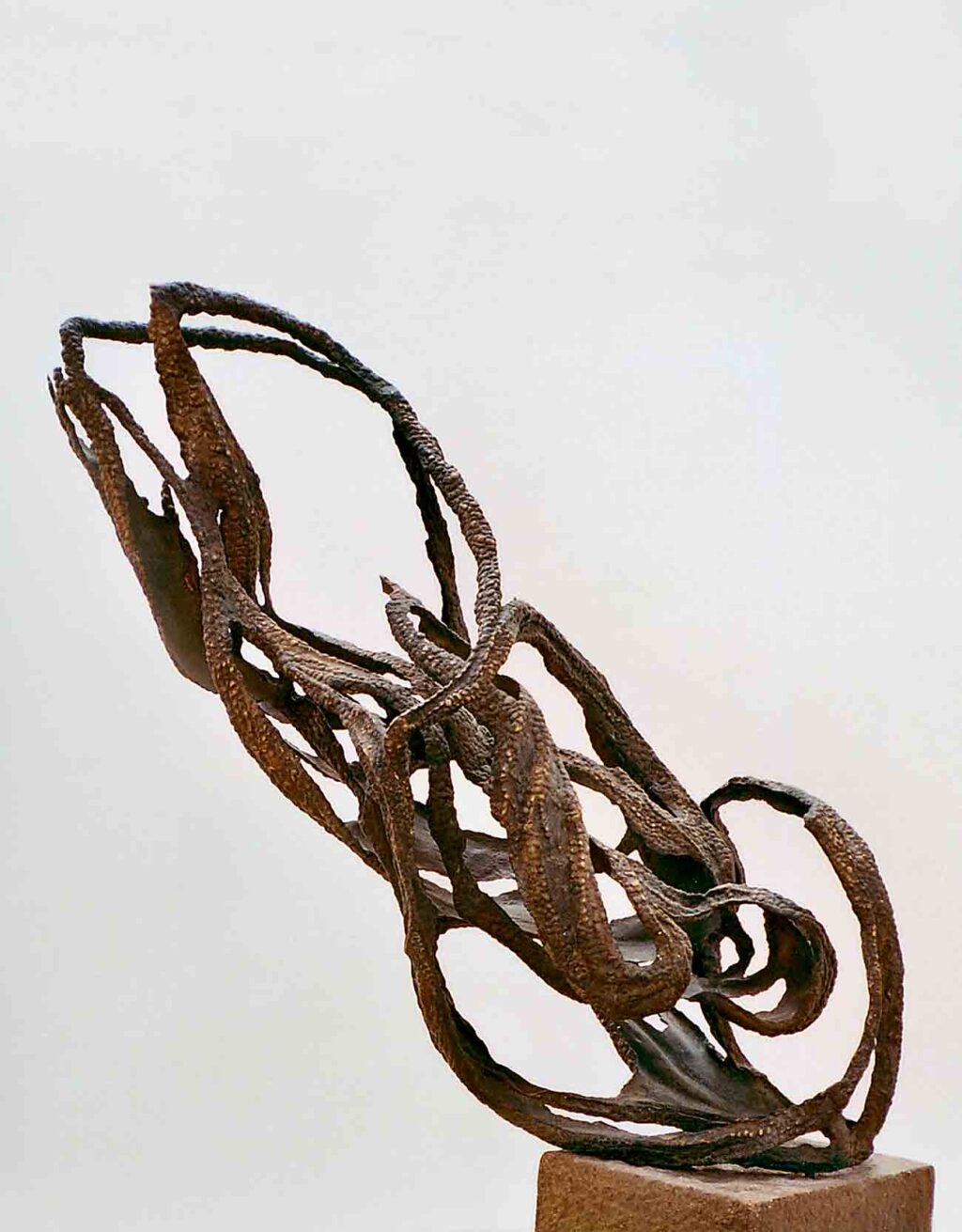 Robert Sobocinski, La pénétration, 1997, bronze, 180×70×70 cm