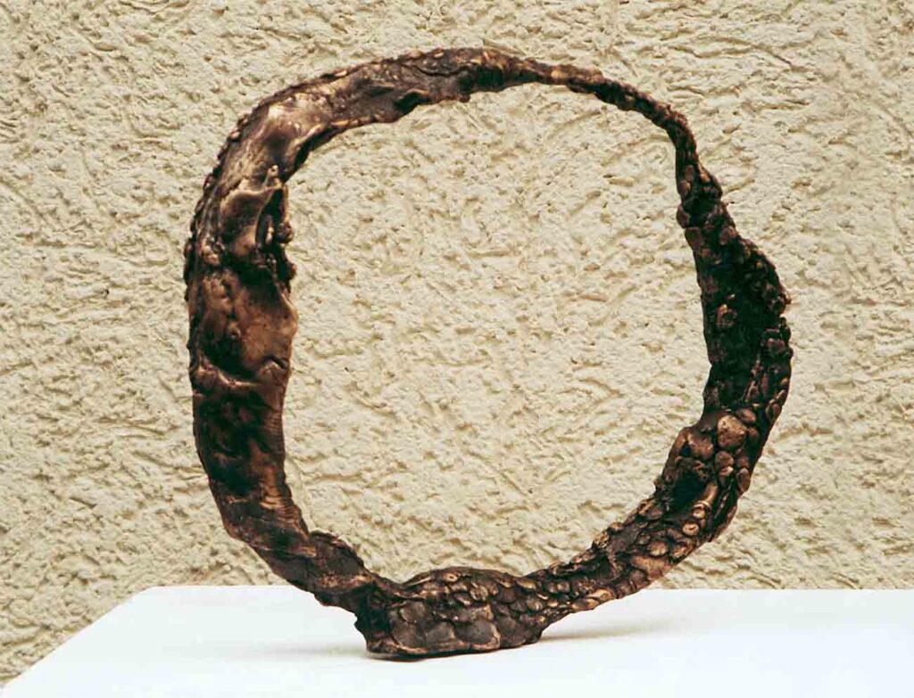 Robert Sobociński, Krąg, 1998, brąz, wys. 20 cm