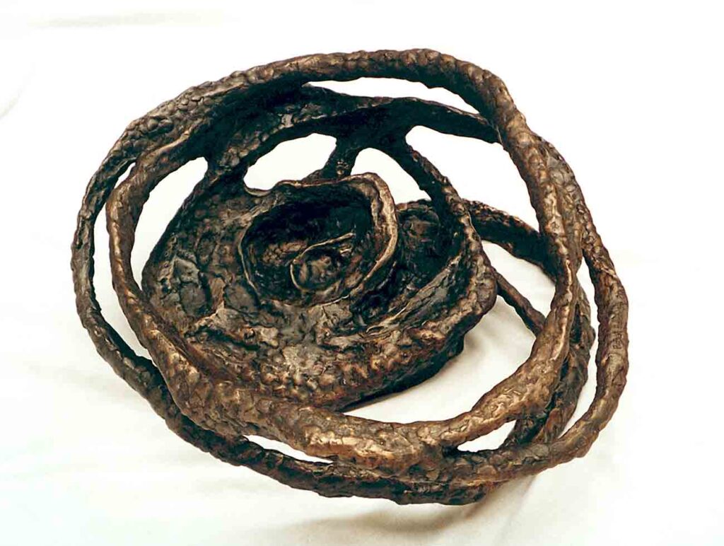Robert Sobocinski, Le nid, 2022, bronze, 50x50x30 cm