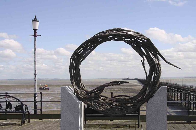 Robert Sobocinski, Grand turbulence, 2004,bronze 250x260x 50