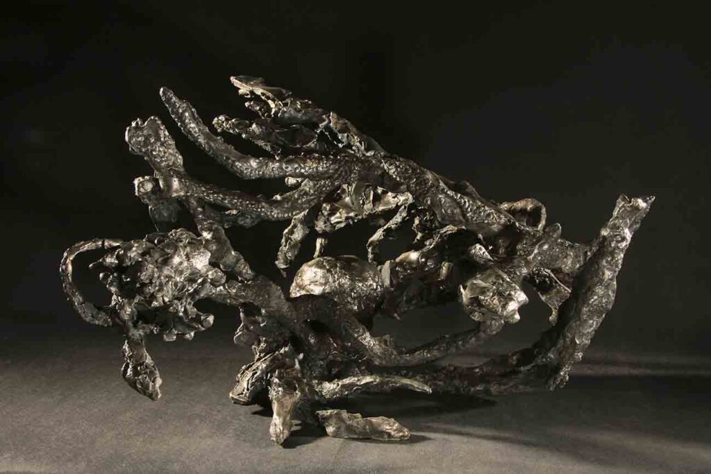 Robert Sobocinski, La furie, 2008, bronze, 68 x 105 x 105 cm