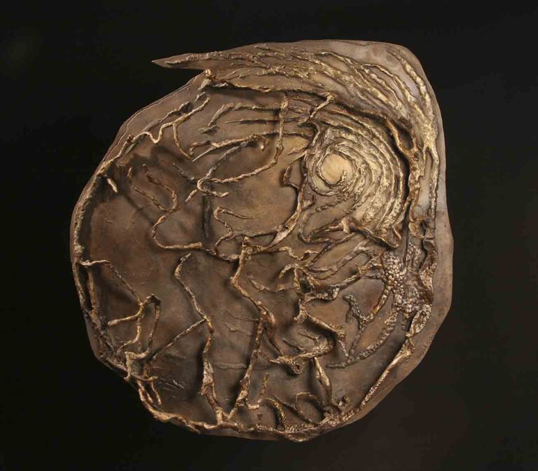 Robert Sobocinski, Light, 2008, bronze, 18 x 95 x 107 cm