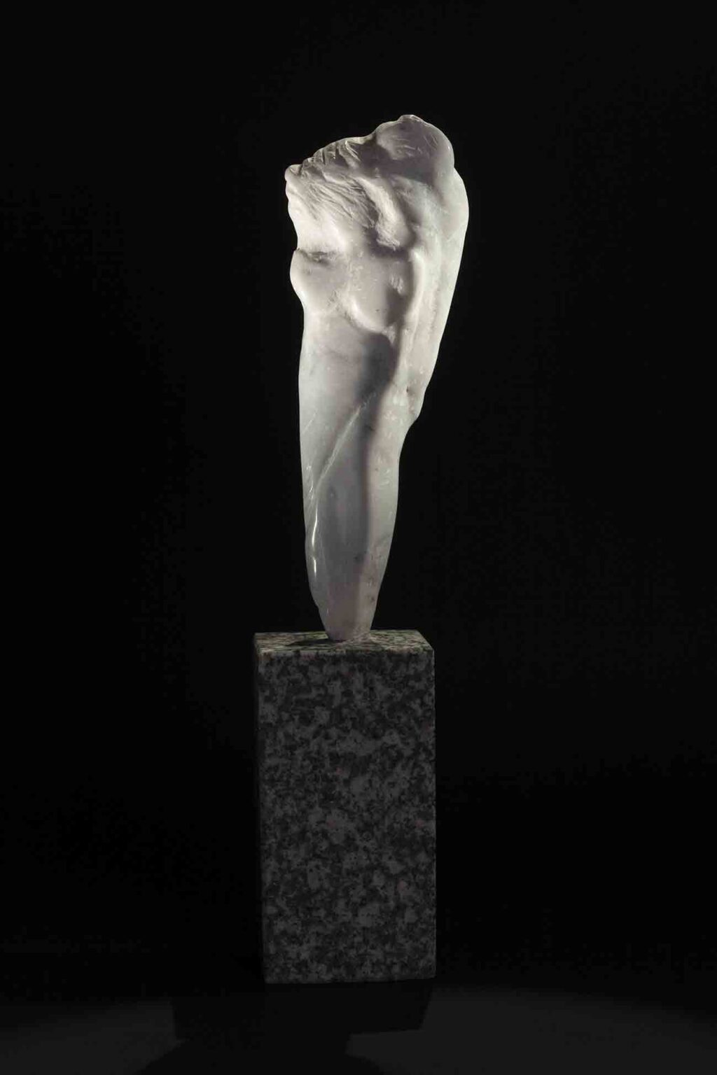 Robert Sobociński, Sen, 2019, marmur, 36x7x5 cm