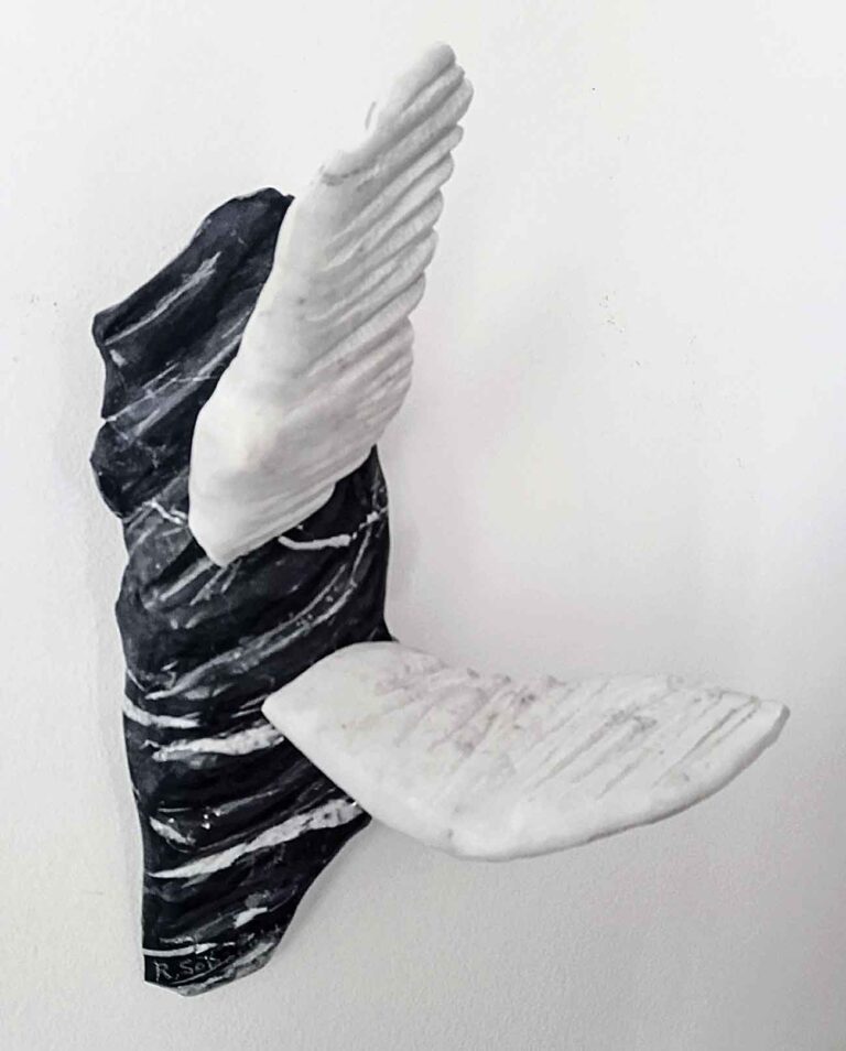 Robert Sobocinski, Wings under the waters, 2023, marble, 38x30x8 cm